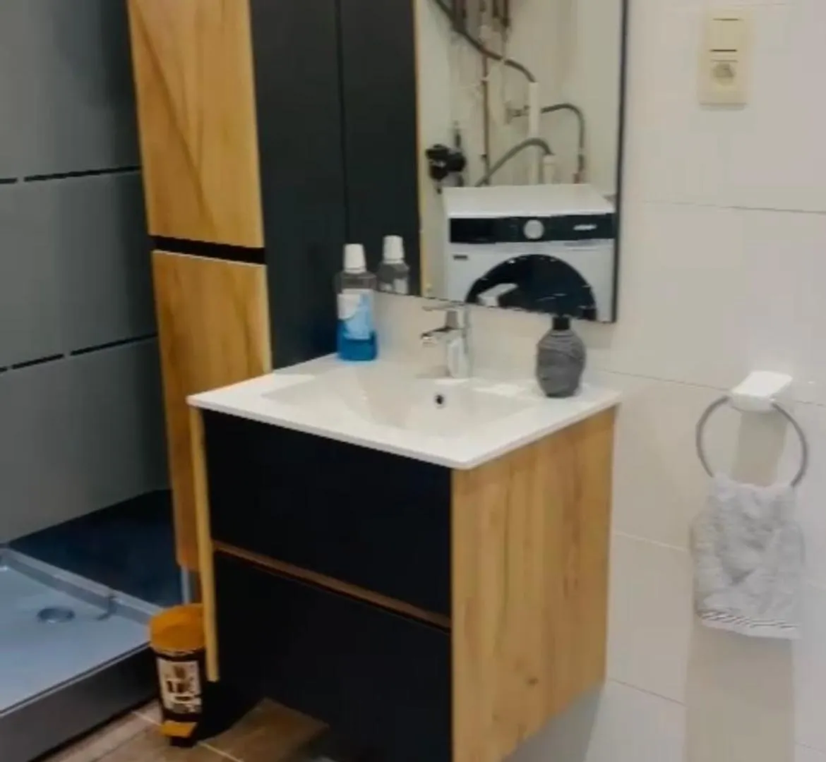 Quarto Da Nessa Proximo A Louise Брюссель